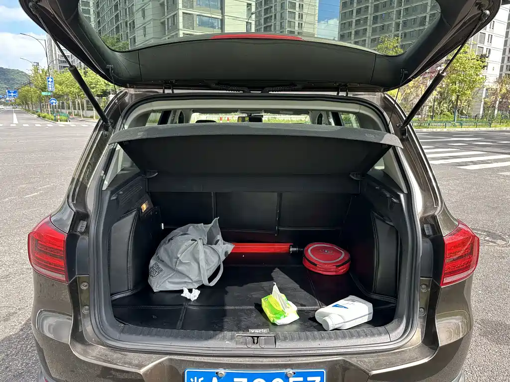 Volkswagen Tiguan — миниатюра 17