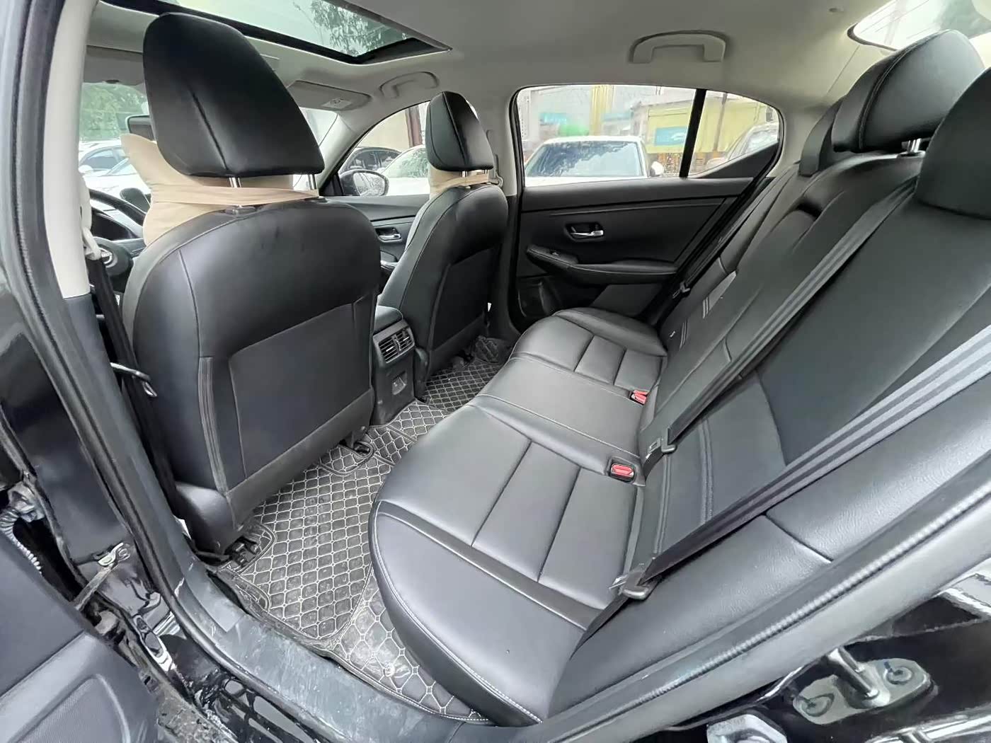 Nissan Sylphy 1.6 л 2025 г. Чёрный, пробег 15000 км
