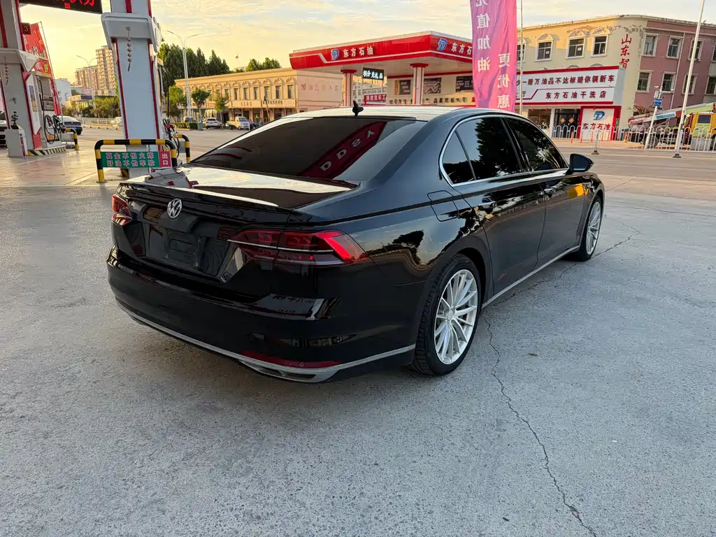 Volkswagen Phideon — миниатюра 9