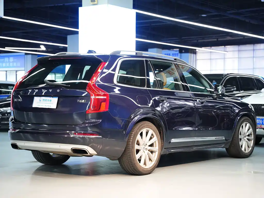 Volvo XC90 — миниатюра 23