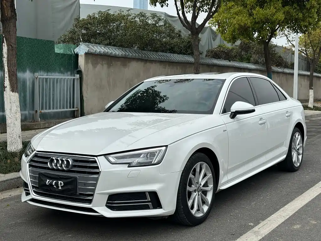 Audi A4L 2018