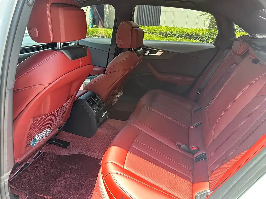 Audi A4L 2023 40 TFSI Fashion