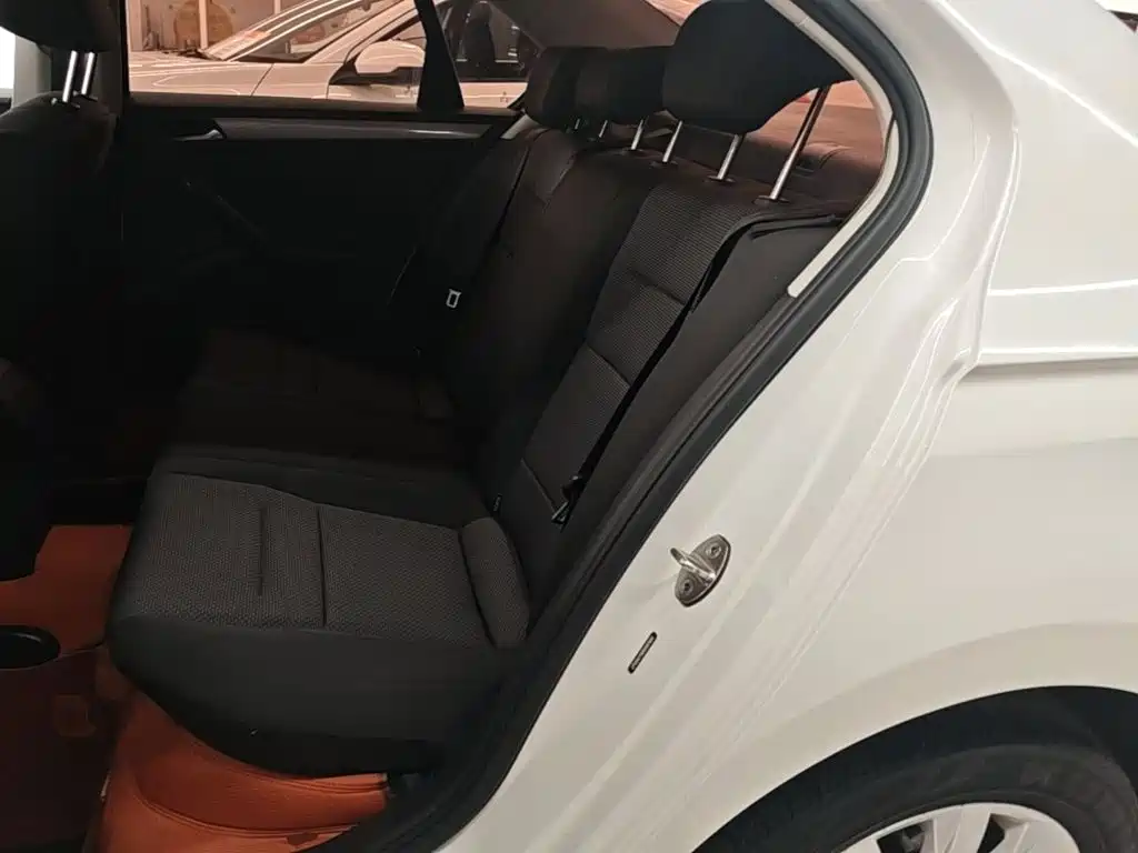 Volkswagen Bora — миниатюра 17