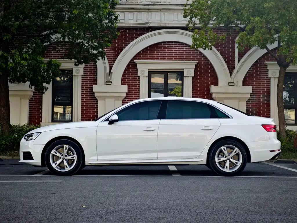 Audi A4L — миниатюра 4