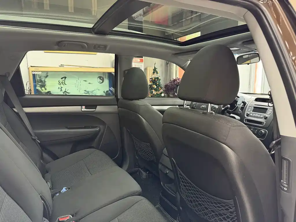Kia Sorento — миниатюра 23
