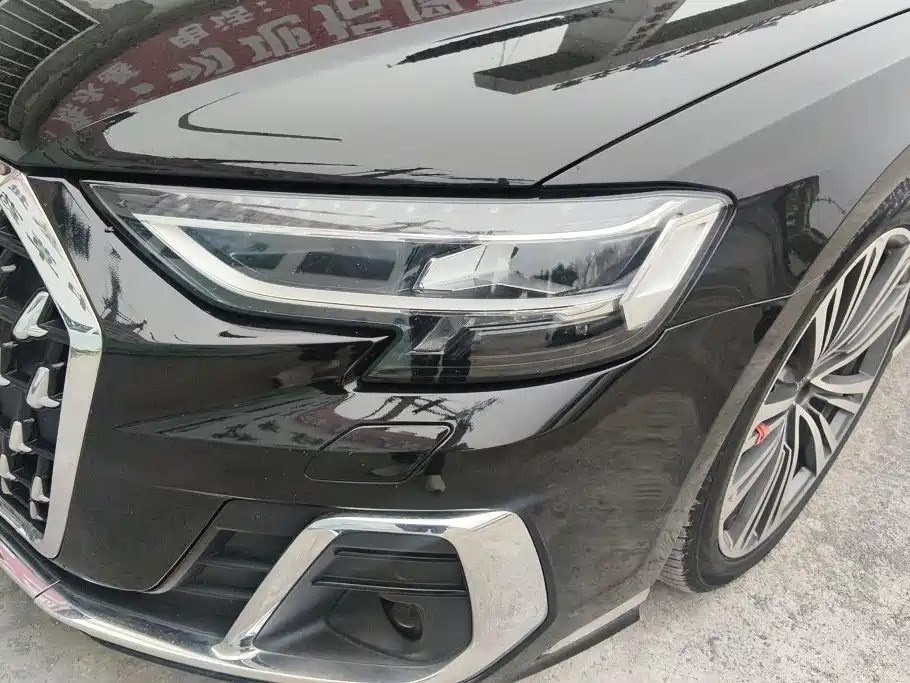 Audi A8 — миниатюра 5