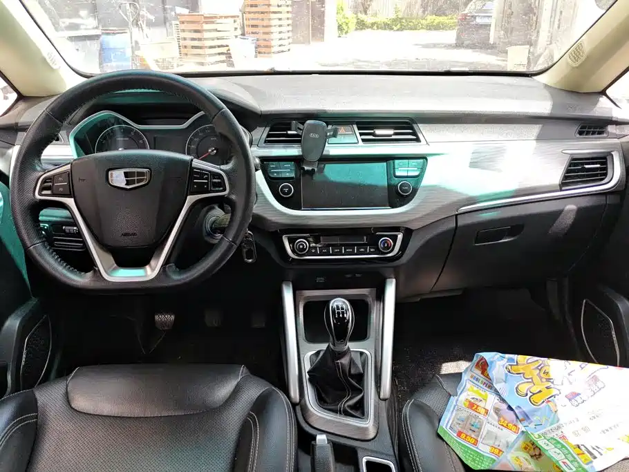 Geely Vision X3 — миниатюра 12