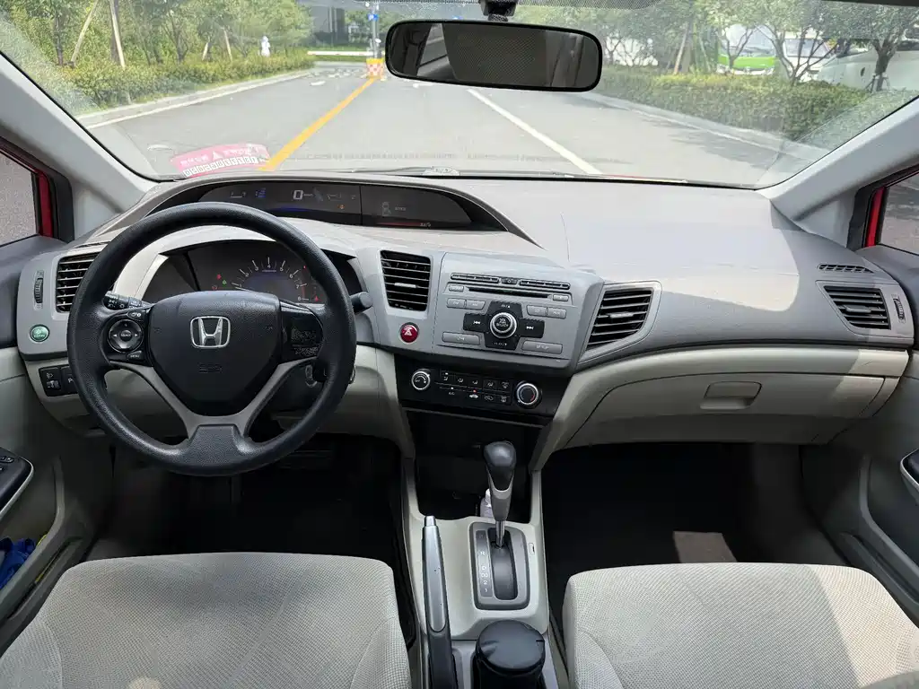 Honda Civic — миниатюра 12