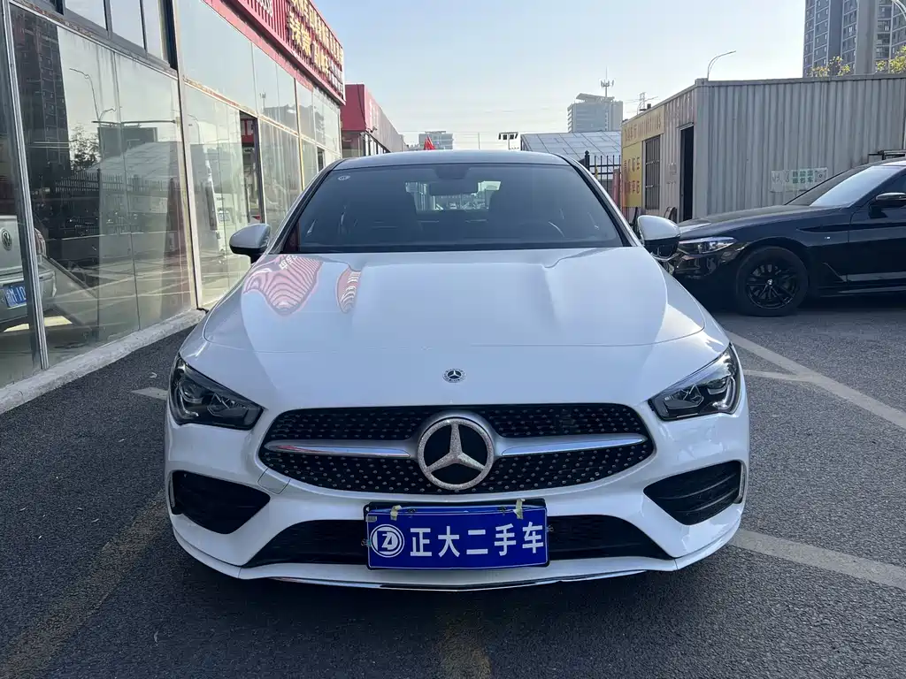MERCEDES-BENZ CLA