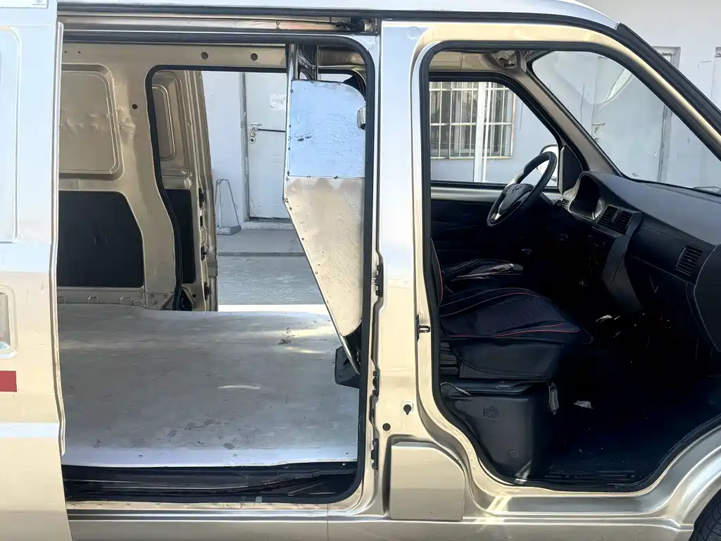 WULING WULING RONGGUANG