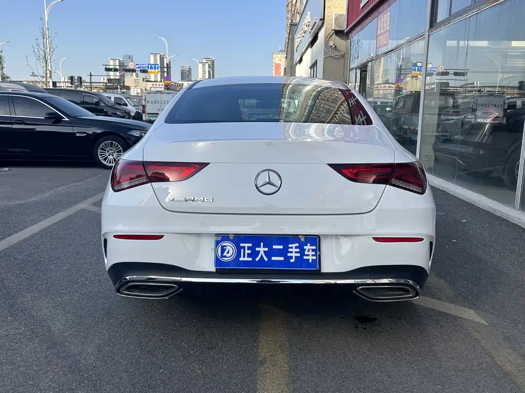 MERCEDES-BENZ CLA