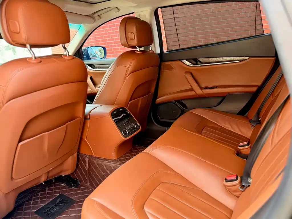 Maserati Quattroporte — миниатюра 13