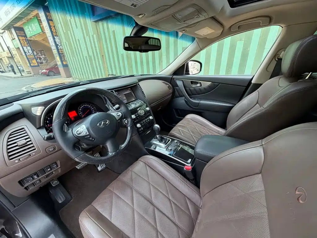 Infiniti FX — миниатюра 3