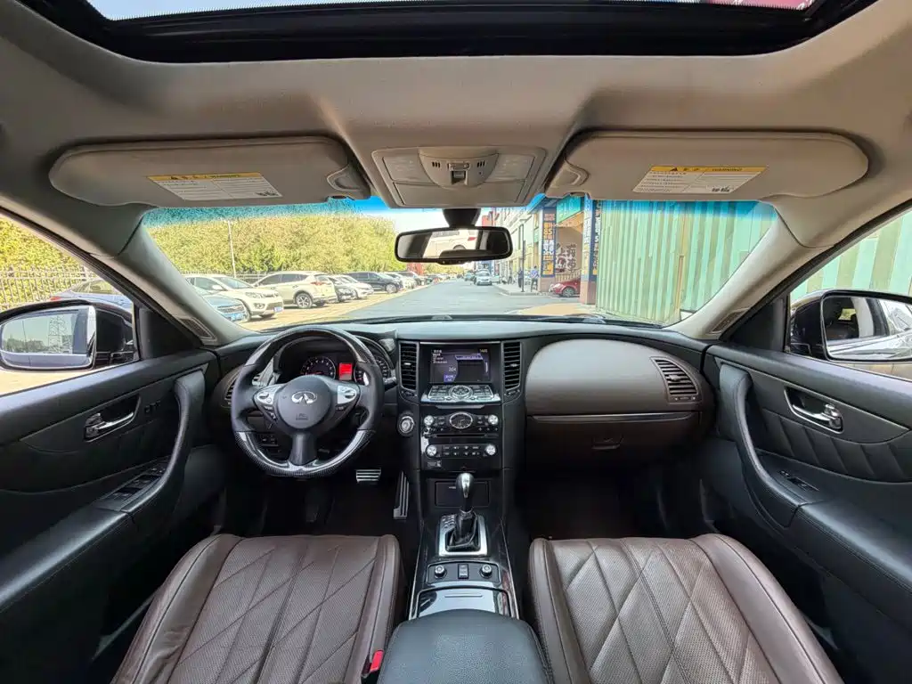 Infiniti FX — миниатюра 4