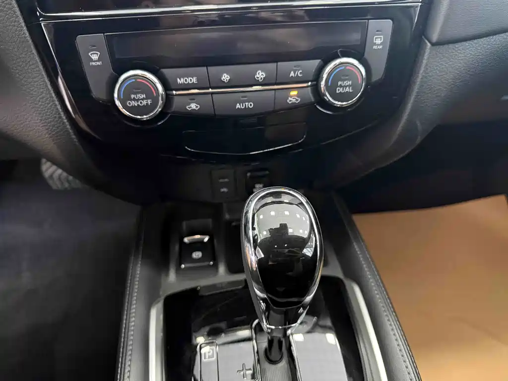 Nissan X-Trail — миниатюра 14