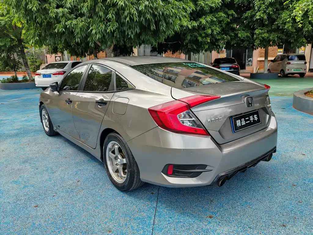 Honda Civic — миниатюра 6
