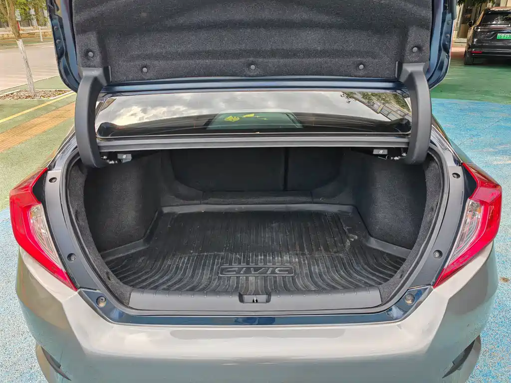 Honda Civic — миниатюра 17