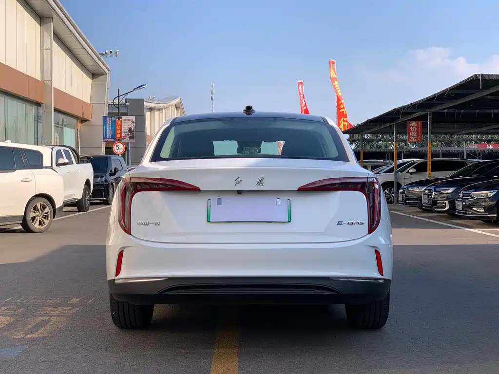 Hongqi Hongqi E-QM5 - фото 4