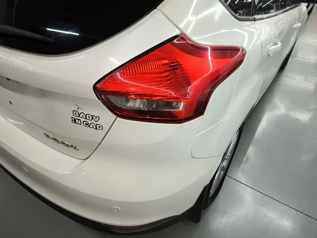 Ford Focus — миниатюра 8
