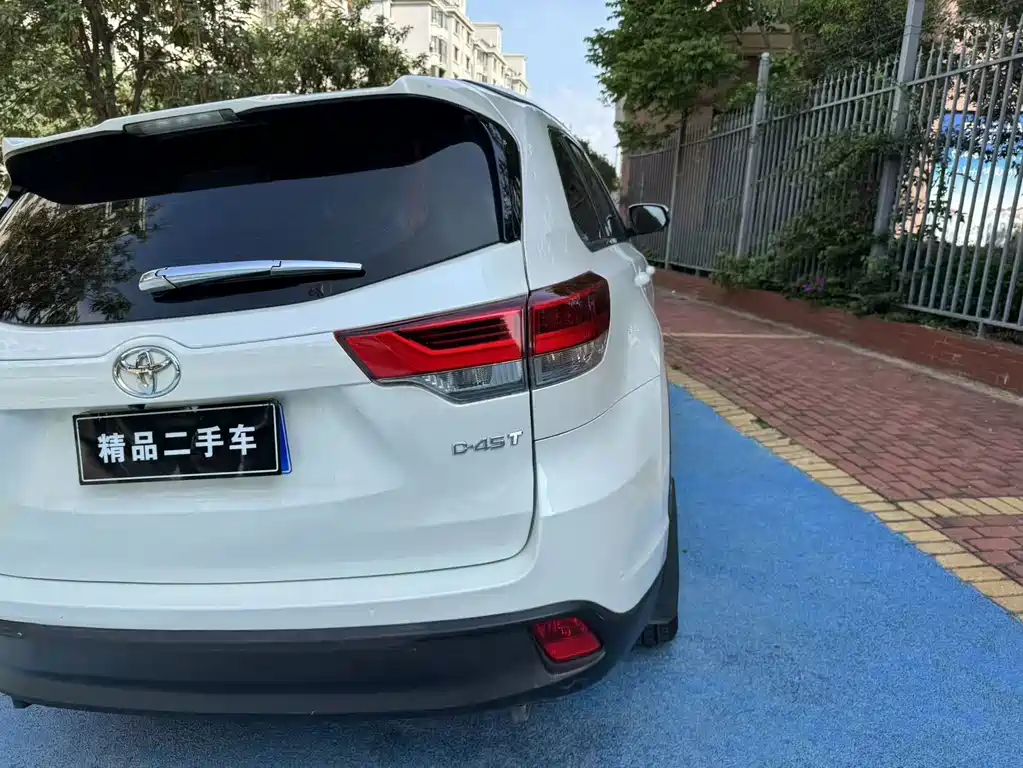Toyota Highlander — миниатюра 9
