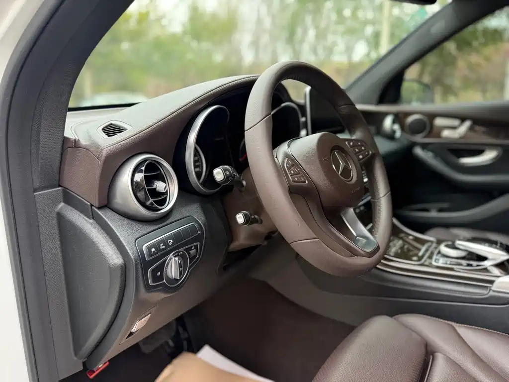 Mercedes-Benz GLC — миниатюра 11