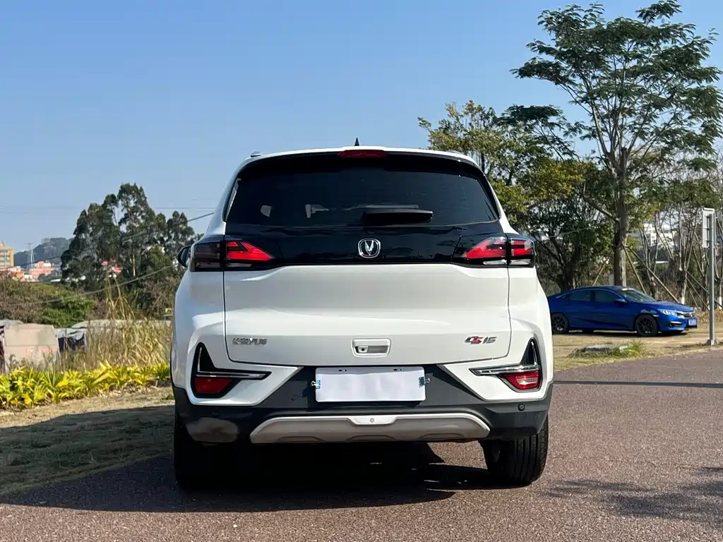 CHANGAN CS15