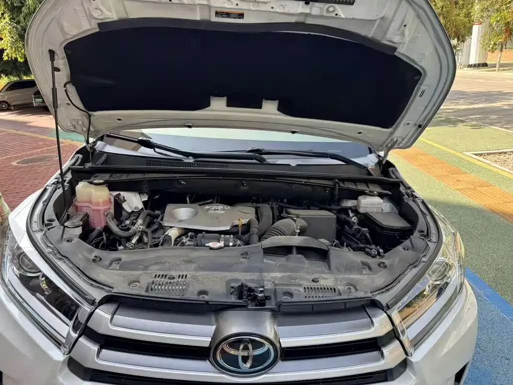 Toyota Highlander — миниатюра 18