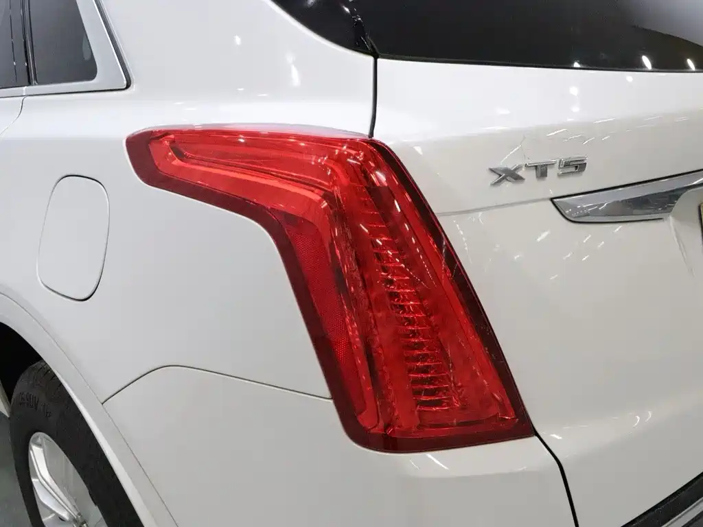 Cadillac XT5 — миниатюра 18