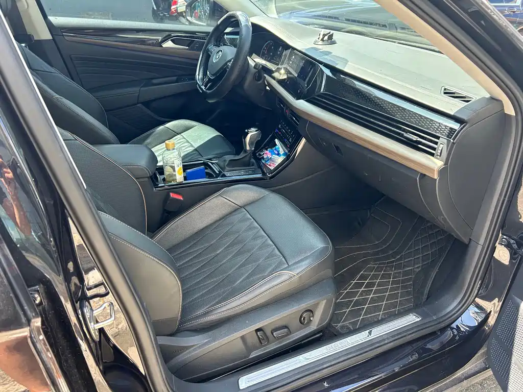 Volkswagen 帕萨特插电混动 — миниатюра 11