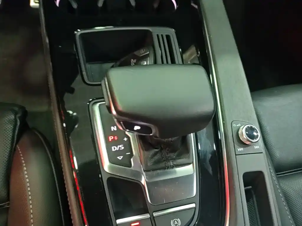 Audi A4L — миниатюра 14