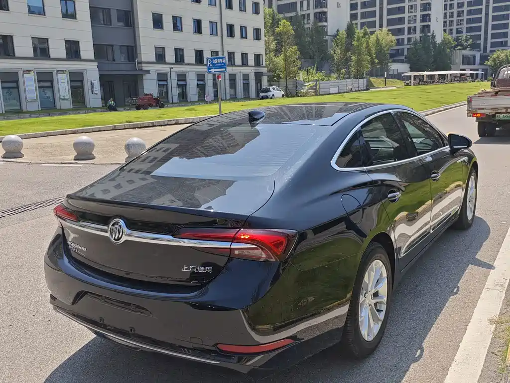 Buick LaCrosse — миниатюра 9