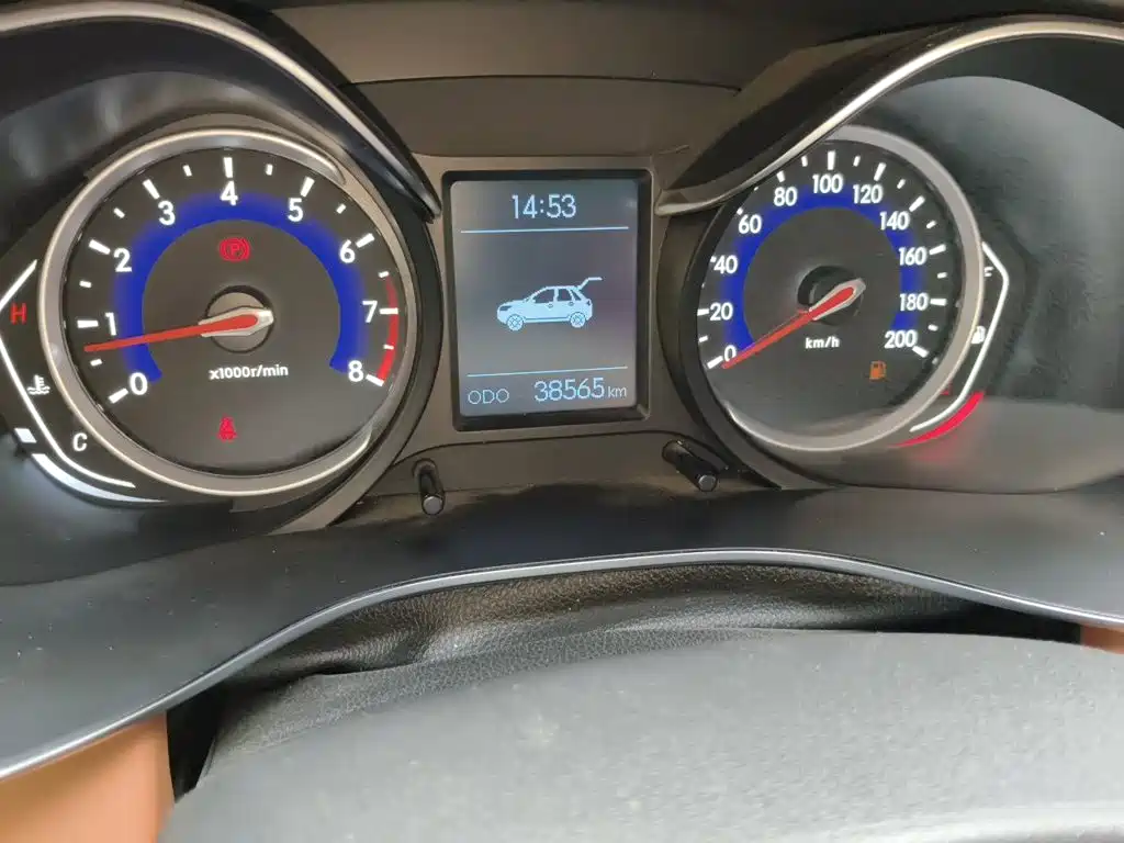 BAIC Senova X35 — миниатюра 8