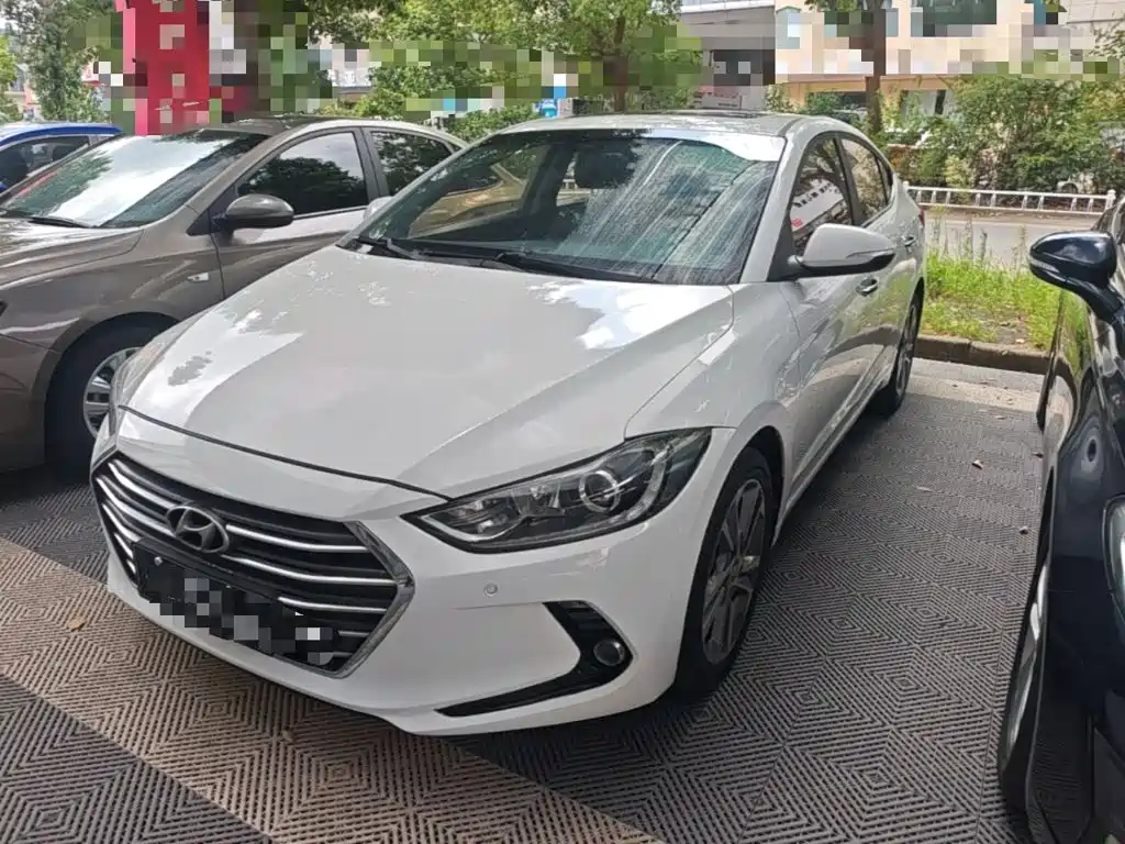 Hyundai Elantra — миниатюра 2