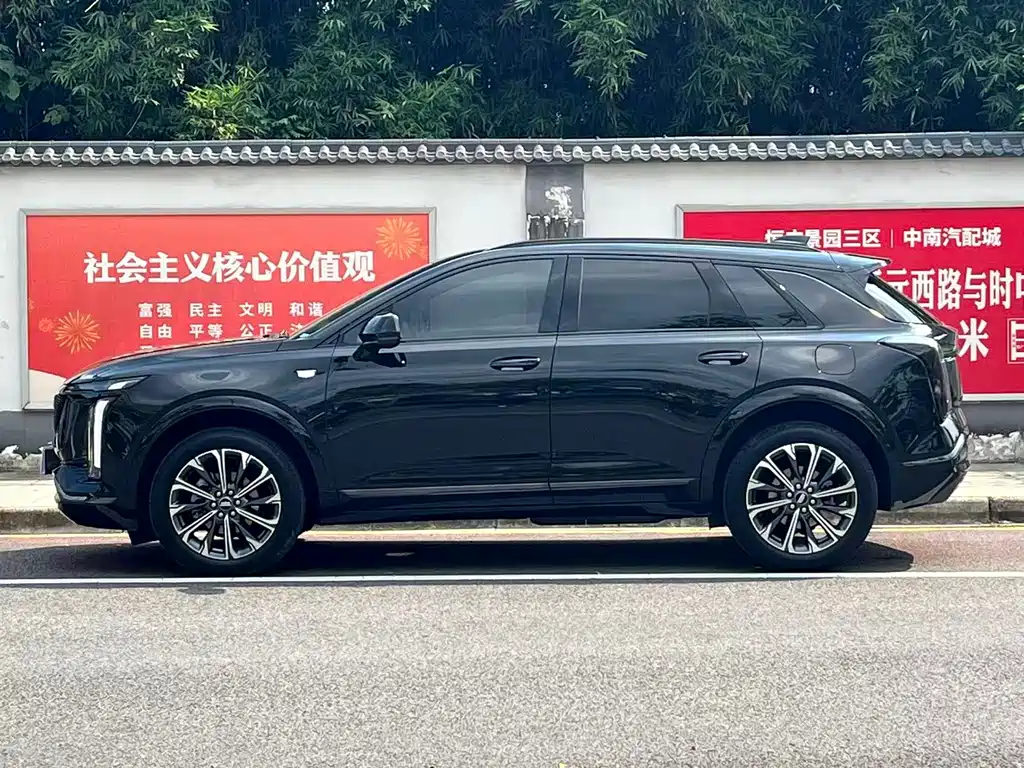 Cadillac XT5 — миниатюра 3