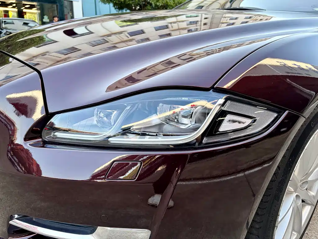 Jaguar XJ — миниатюра 14