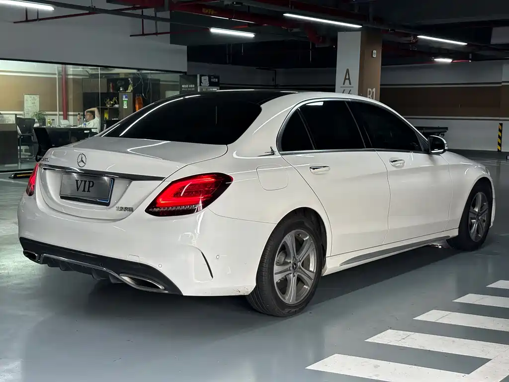 Mercedes-Benz C-Class — миниатюра 5
