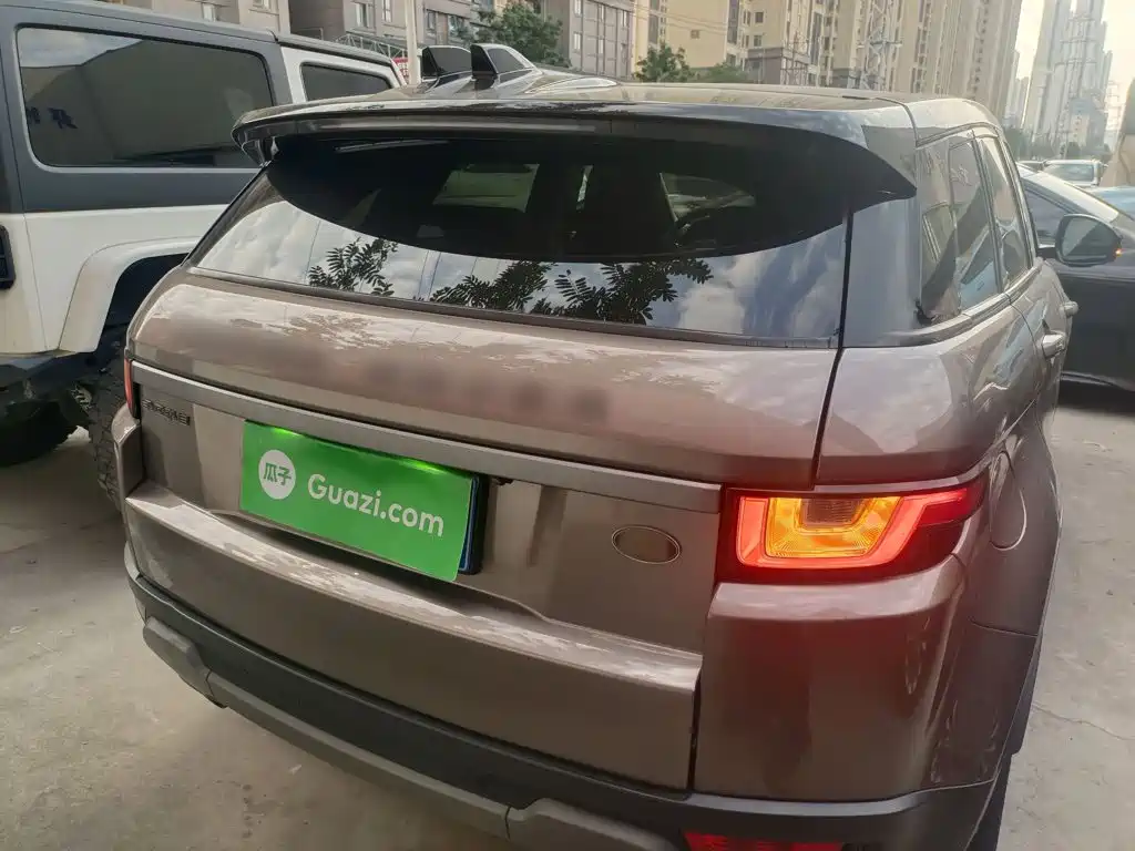 Land Rover Evoque — миниатюра 6