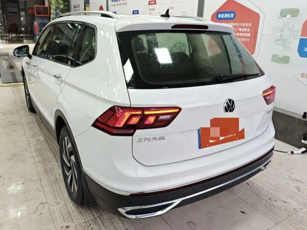 Volkswagen Tiguan L — миниатюра 4