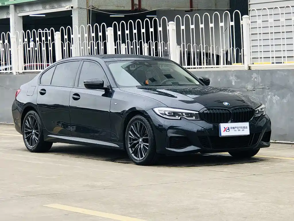 BMW 3 SERIES