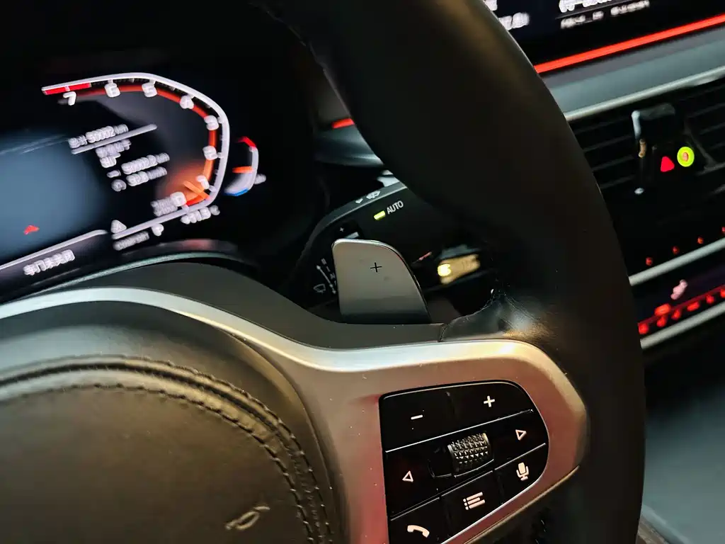 BMW 5 Series — миниатюра 19