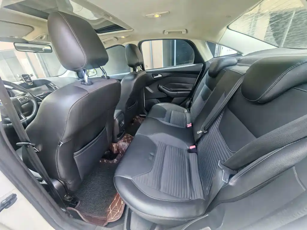 Ford Focus — миниатюра 6