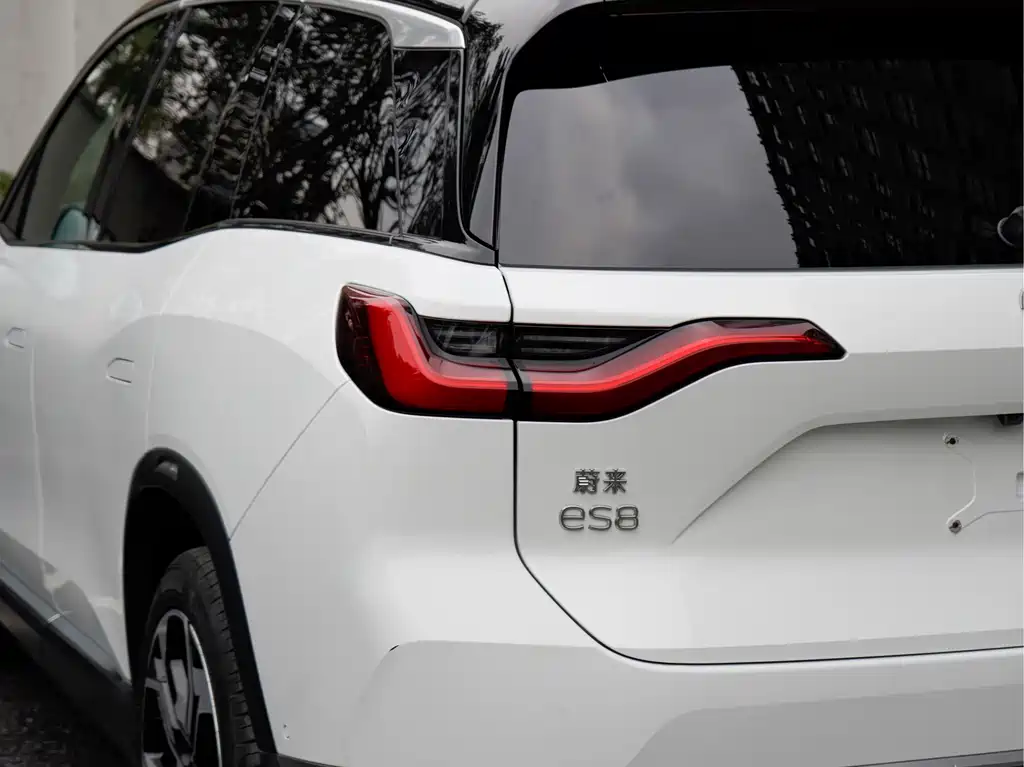 NIO NIO ES8