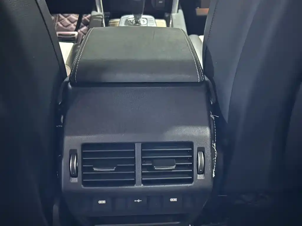 LAND ROVER DISCOVER SPORTS