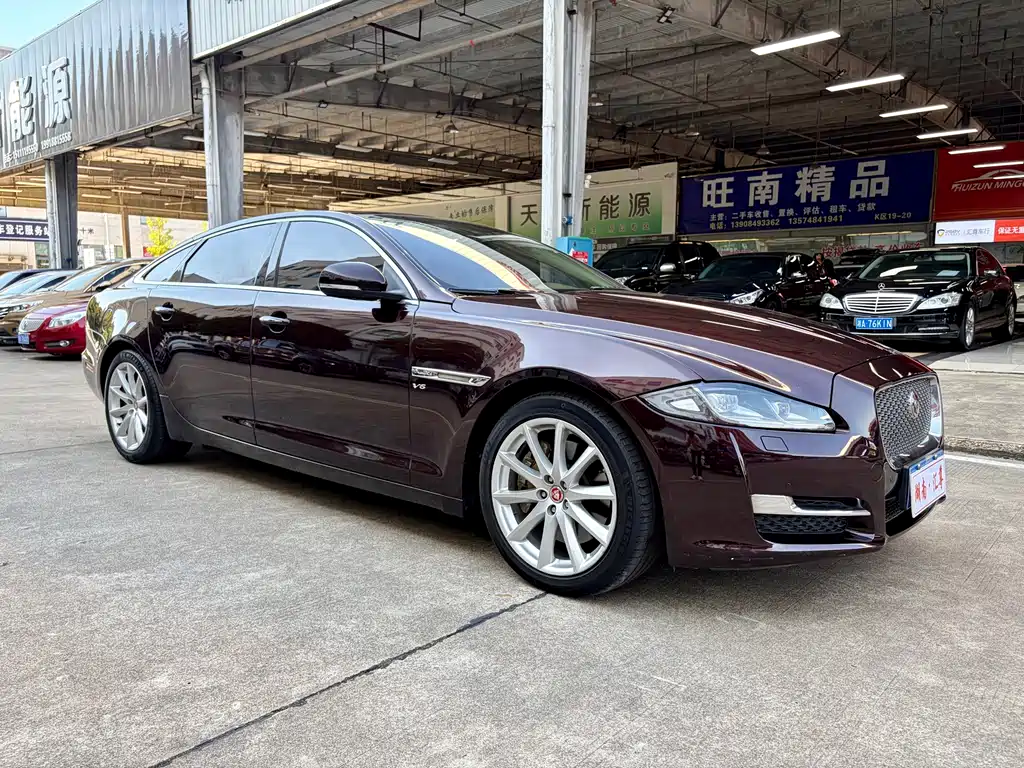 Jaguar XJ — миниатюра 3