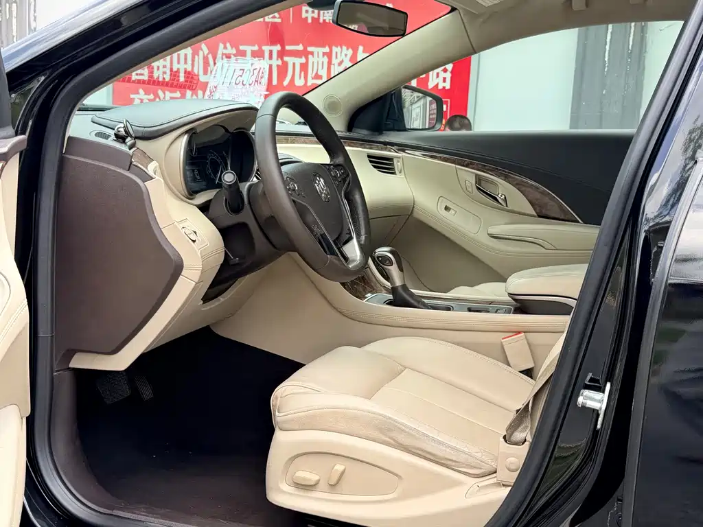 Buick LaCrosse — миниатюра 8