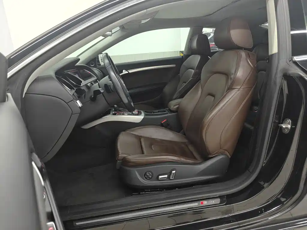 Audi A5 2012 3.0TFSI Coupe quattro