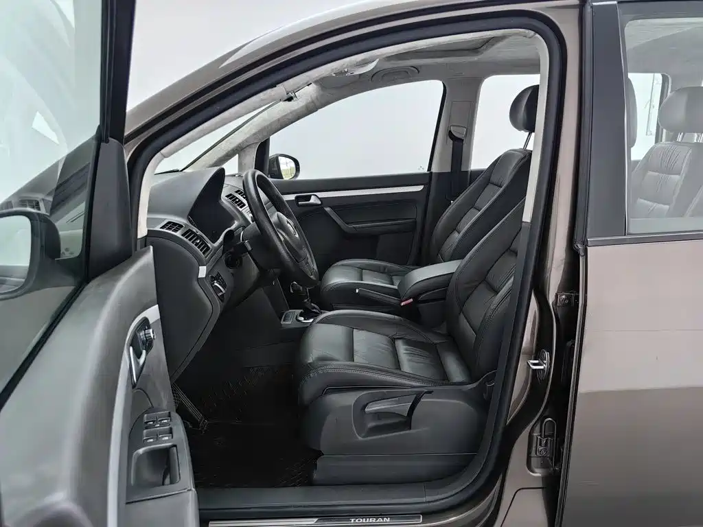 Volkswagen Touran — миниатюра 10