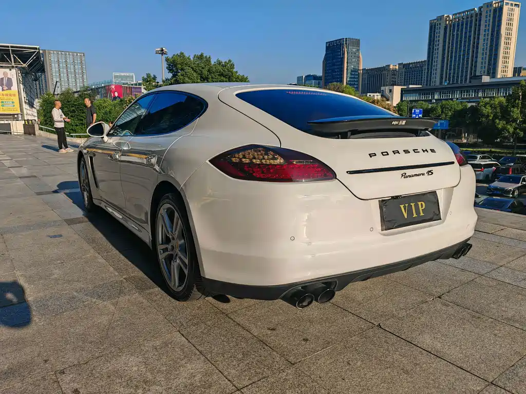 Porsche Panamera — миниатюра 4