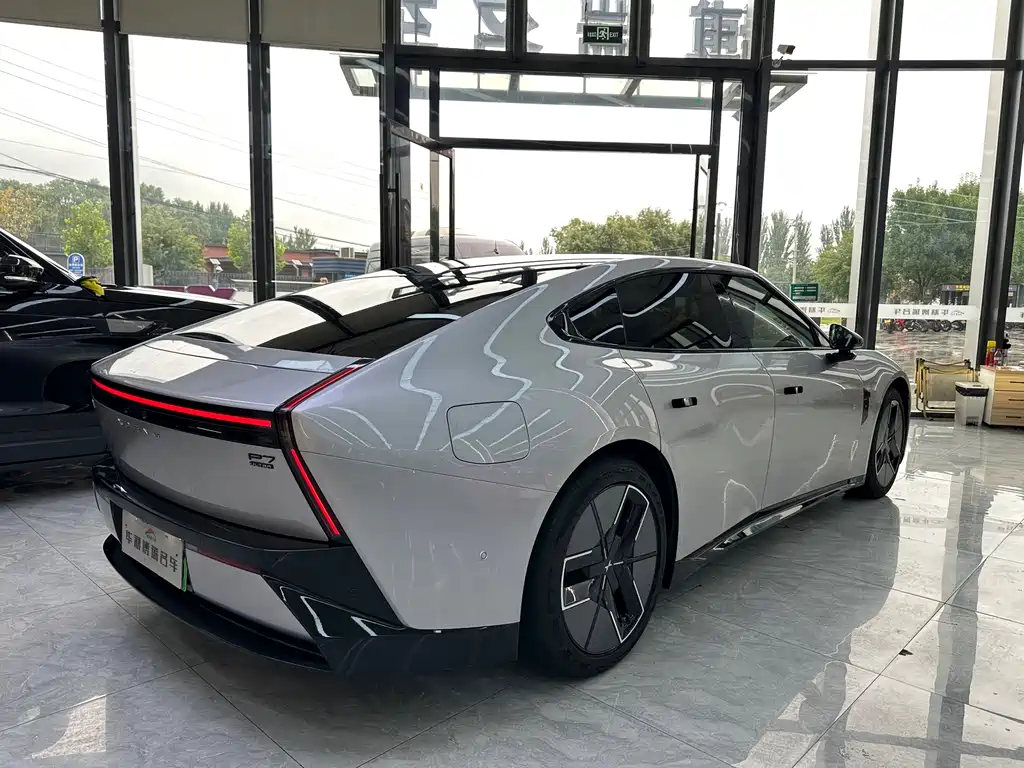 XPeng P7 — миниатюра 30