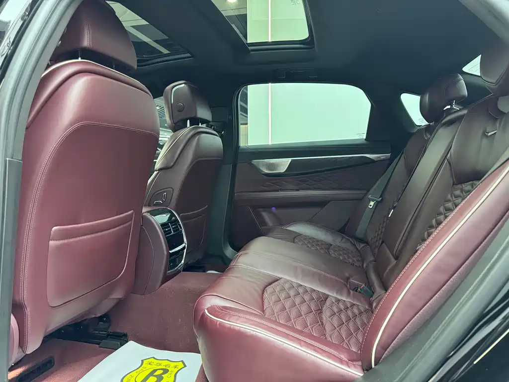 Cadillac CT6 — миниатюра 8